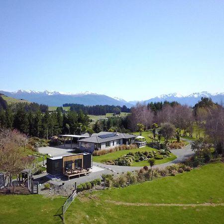 Boutique Tiny House - Te Anau Country Accommodation מראה חיצוני תמונה