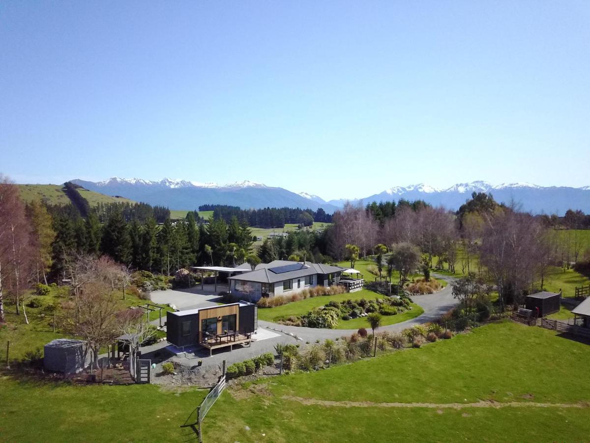 Boutique Tiny House - Te Anau Country Accommodation מראה חיצוני תמונה